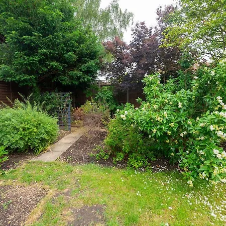 Spacious Family Bungalow With Garden For Up To 7 Epsom Exterior foto